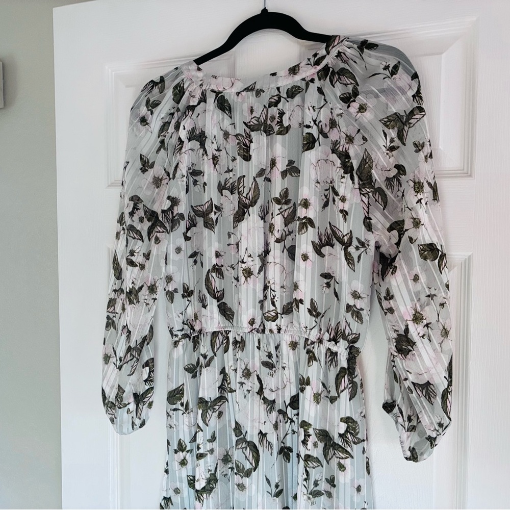 Bohme green and White Floral‎ Long Sleeve midi Dress - Picture 6 of 10